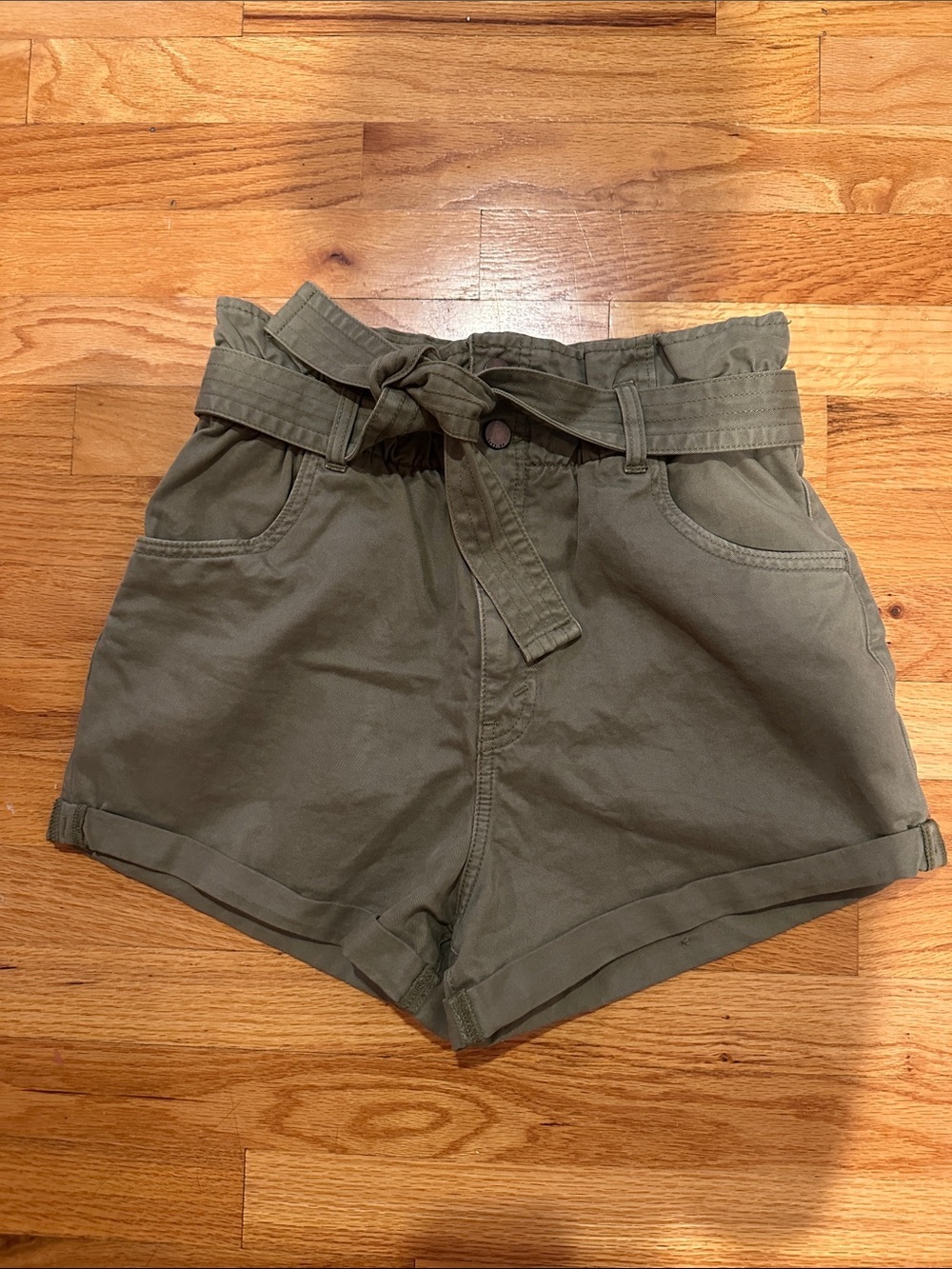 Abercrombie & Fitch High-Waist Tie-Belt Shorts in Olive Green